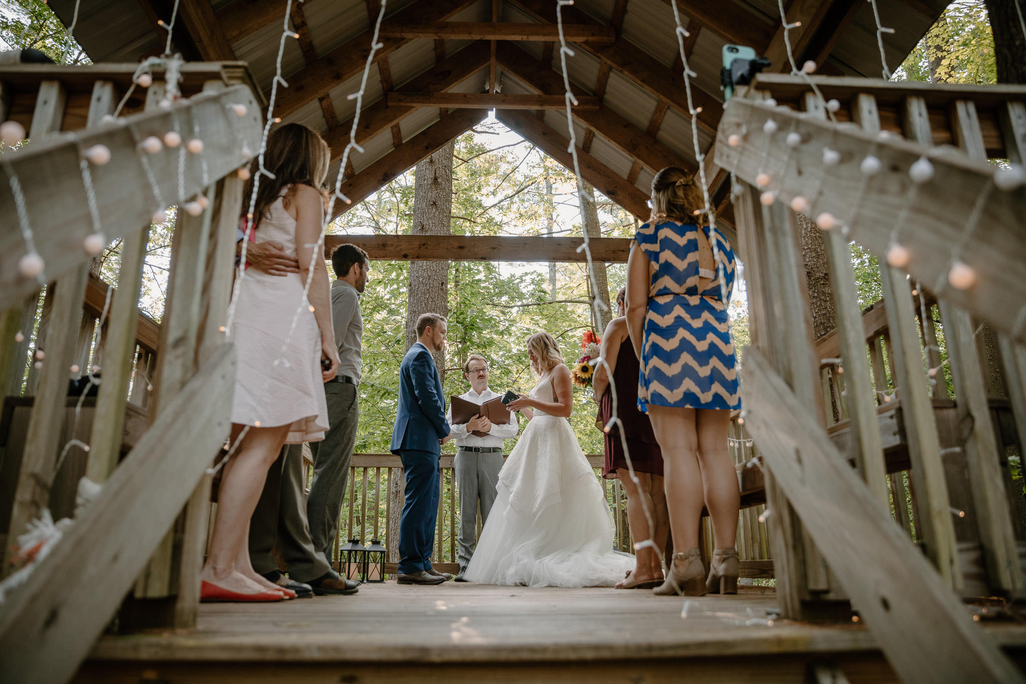 Beautiful treehouse elopement in New Hampshire | New Hampshire elopement photographer | Elopement planning with wild and wed