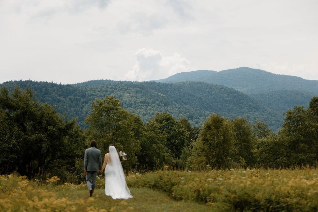 Upstate New York elopement with family