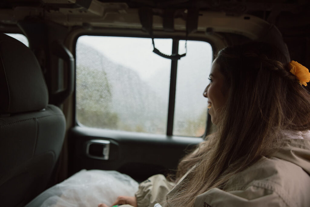 Ouray Colorado jeep elopement in the San Juan Mountains in the summer.