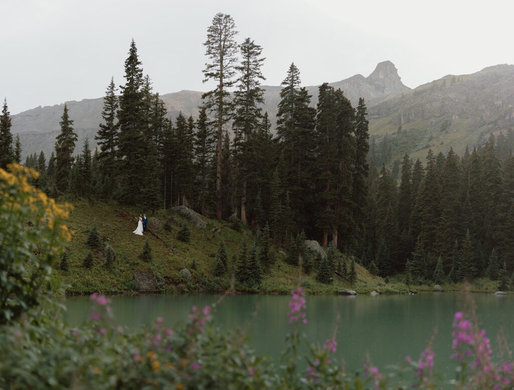 Ouray Colorado jeep elopement in the San Juan Mountains in the summer.